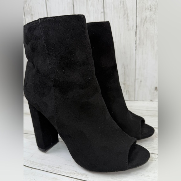 Wild Diva Morris Women's black Peep Toe Ankle Boots Chunky 7.5 Heels Bootie - Picture 3 of 15